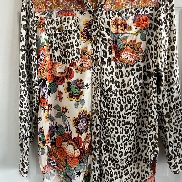 Pilcro Anthropologie Womens Tunic Top Shirt Relaxed Leopard Floral. EUC. Size XS - Picture 4 of 11